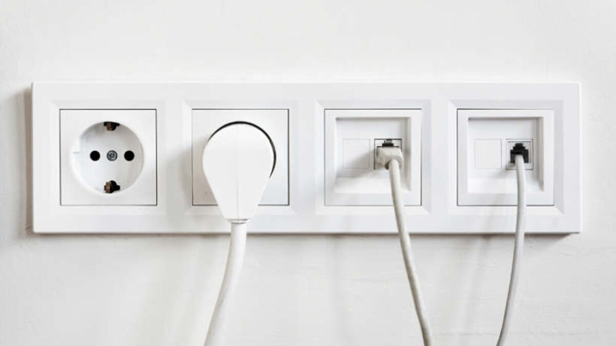 تشخیص پریز برق از پریز تلفن | آموزش ساده و ایمن به زبان ساده